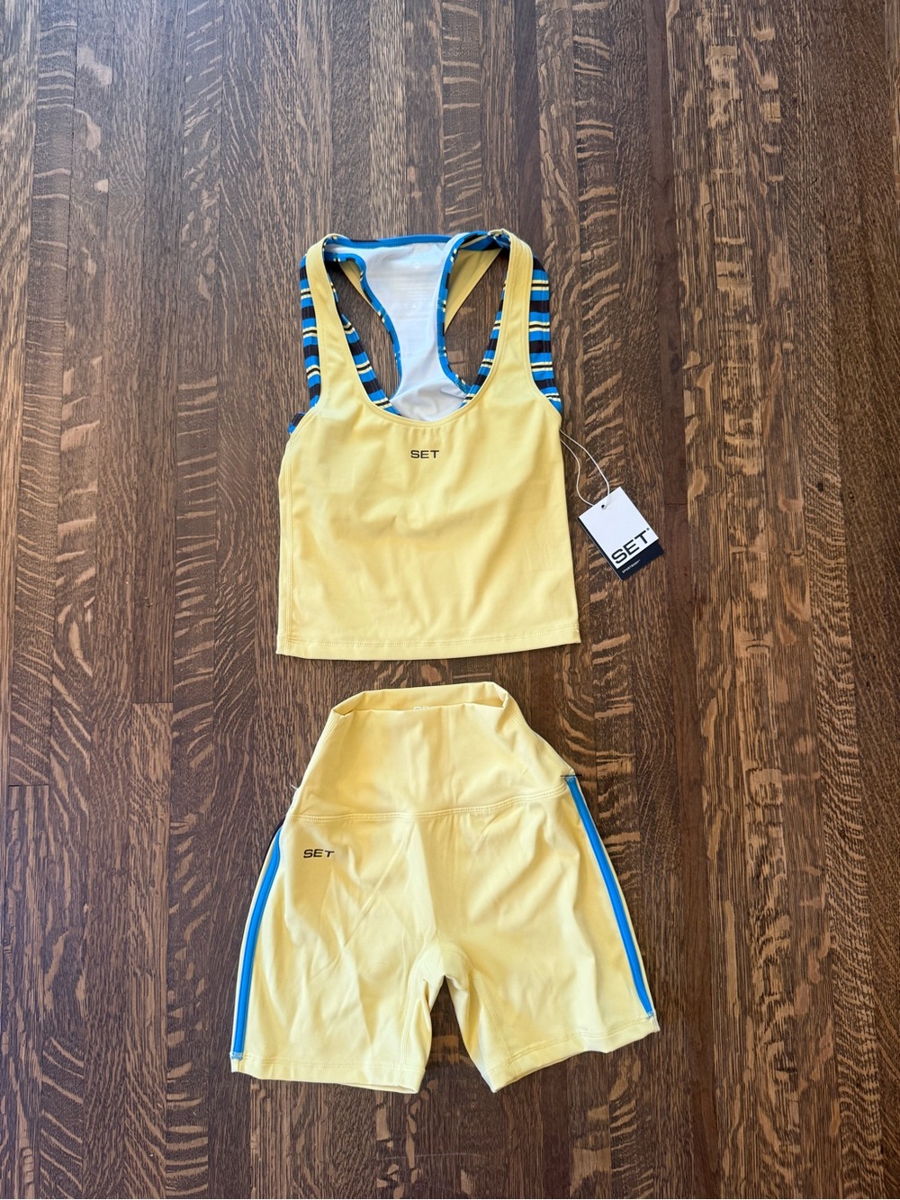 SET Active Tank and Shorts in Lisbon- size xs